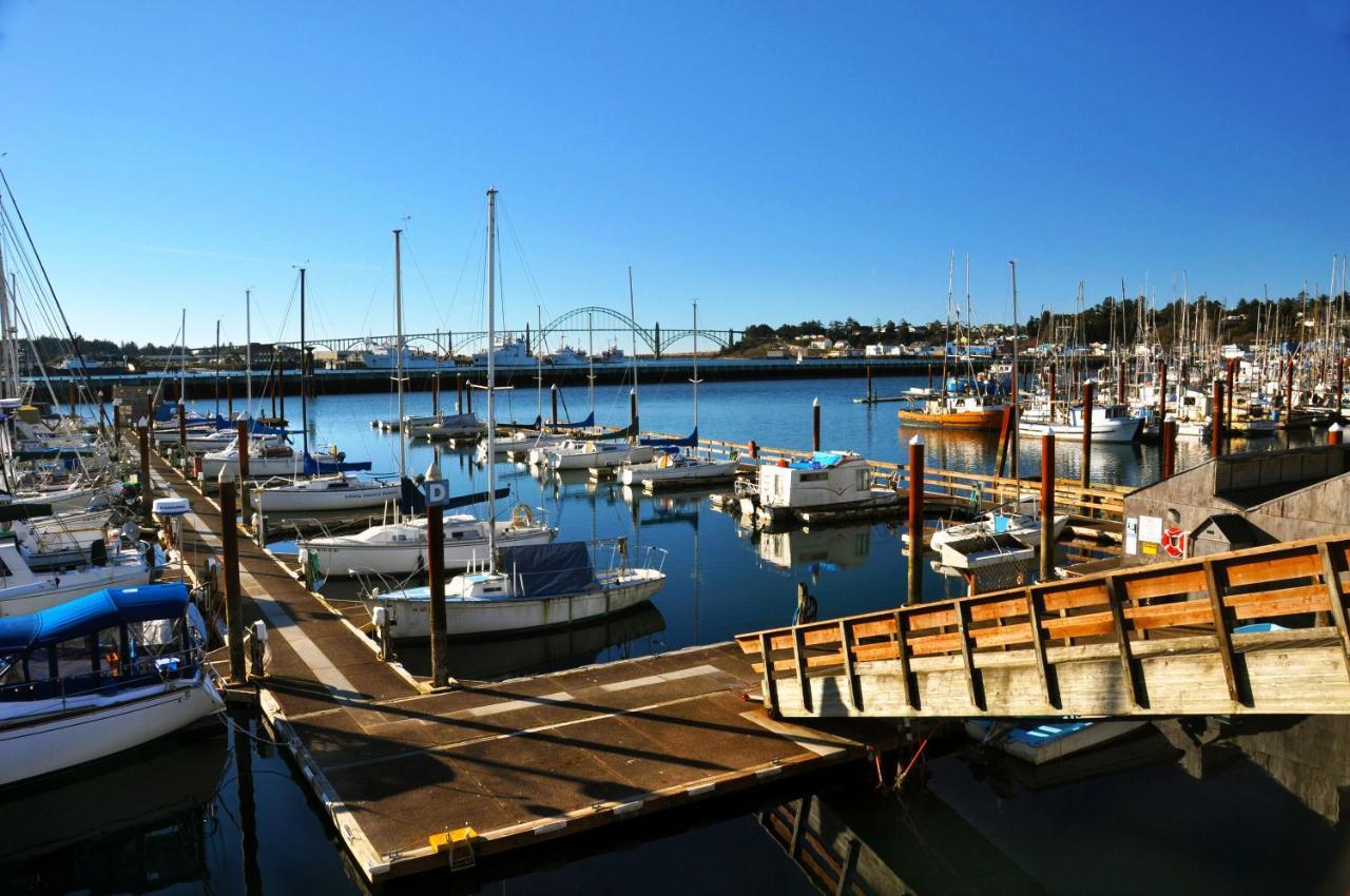 Embarcadero Resort Newport Bagian luar foto