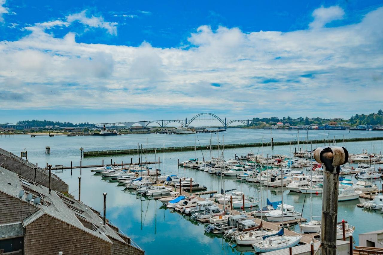 Embarcadero Resort Newport Bagian luar foto