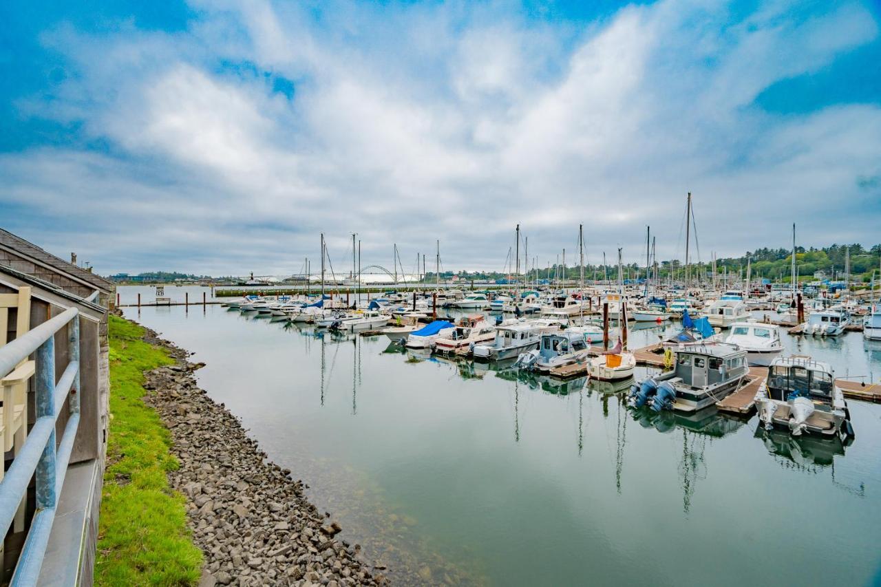 Embarcadero Resort Newport Bagian luar foto