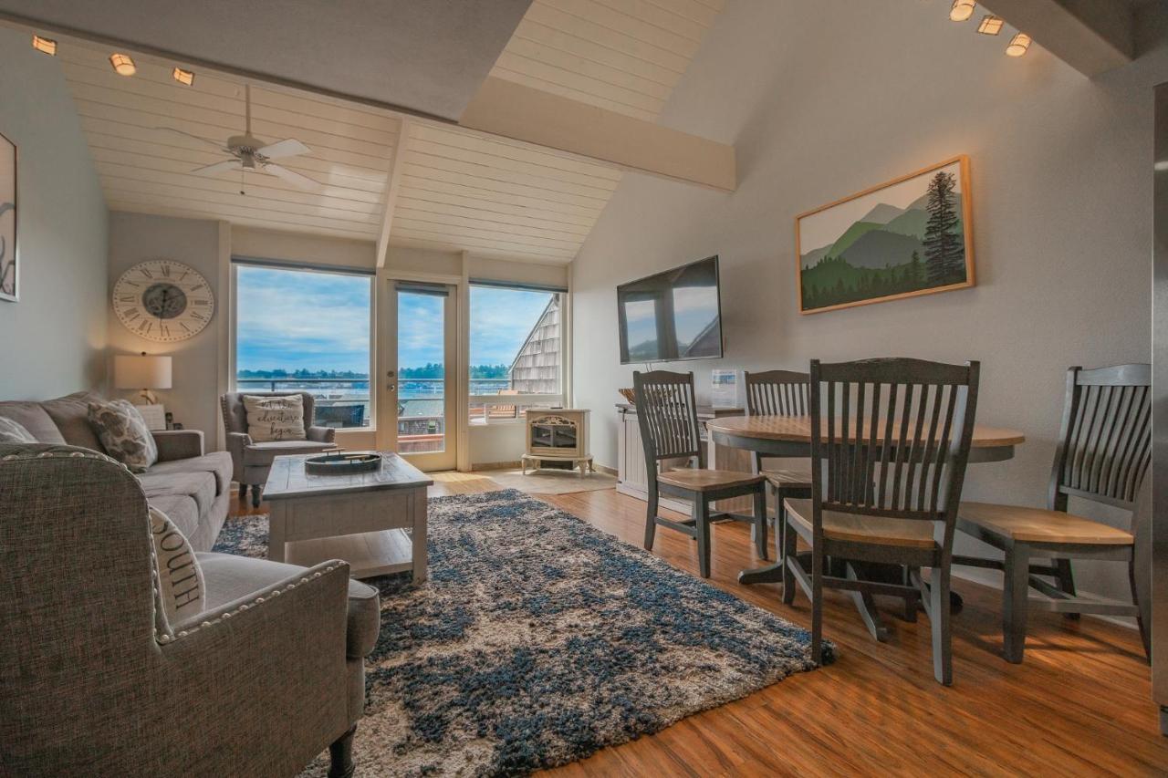 Embarcadero Resort Newport Bagian luar foto