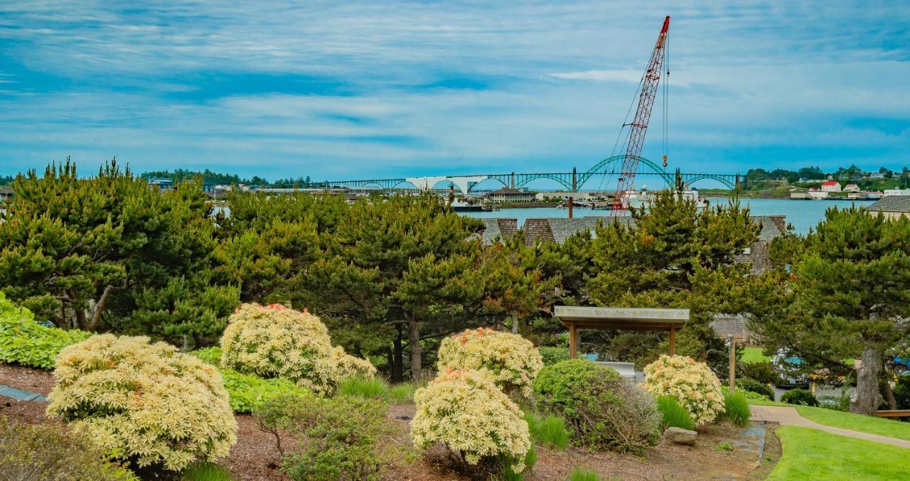 Embarcadero Resort Newport Bagian luar foto