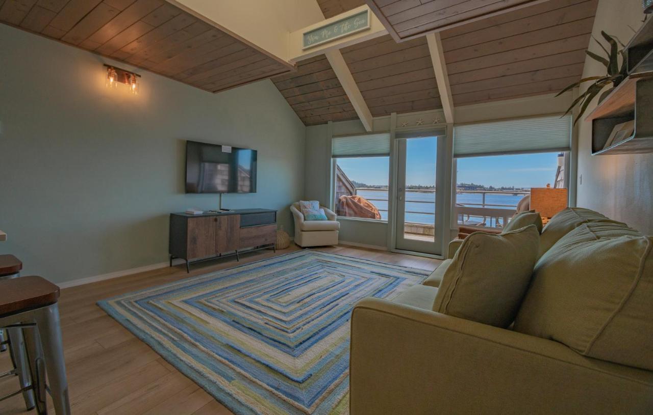 Embarcadero Resort Newport Bagian luar foto
