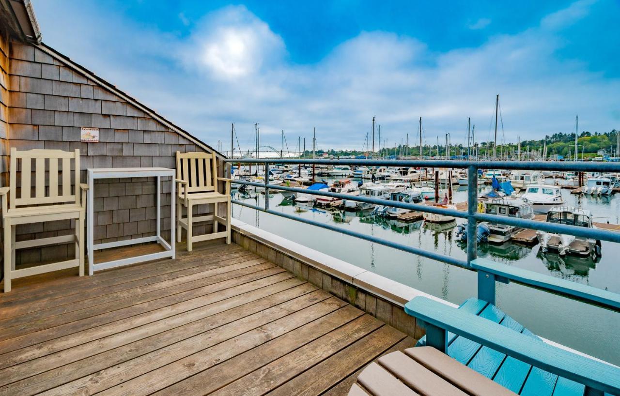 Embarcadero Resort Newport Bagian luar foto