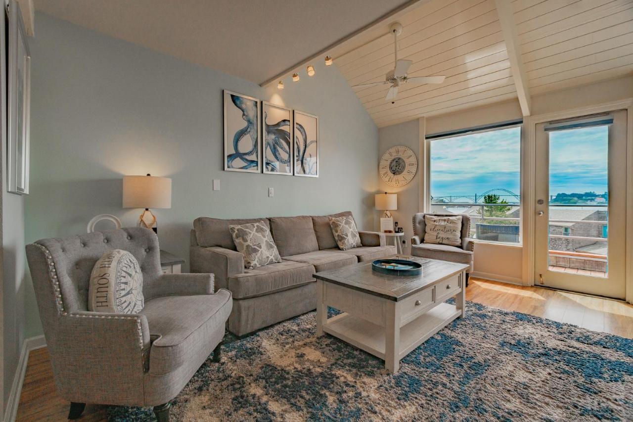Embarcadero Resort Newport Bagian luar foto