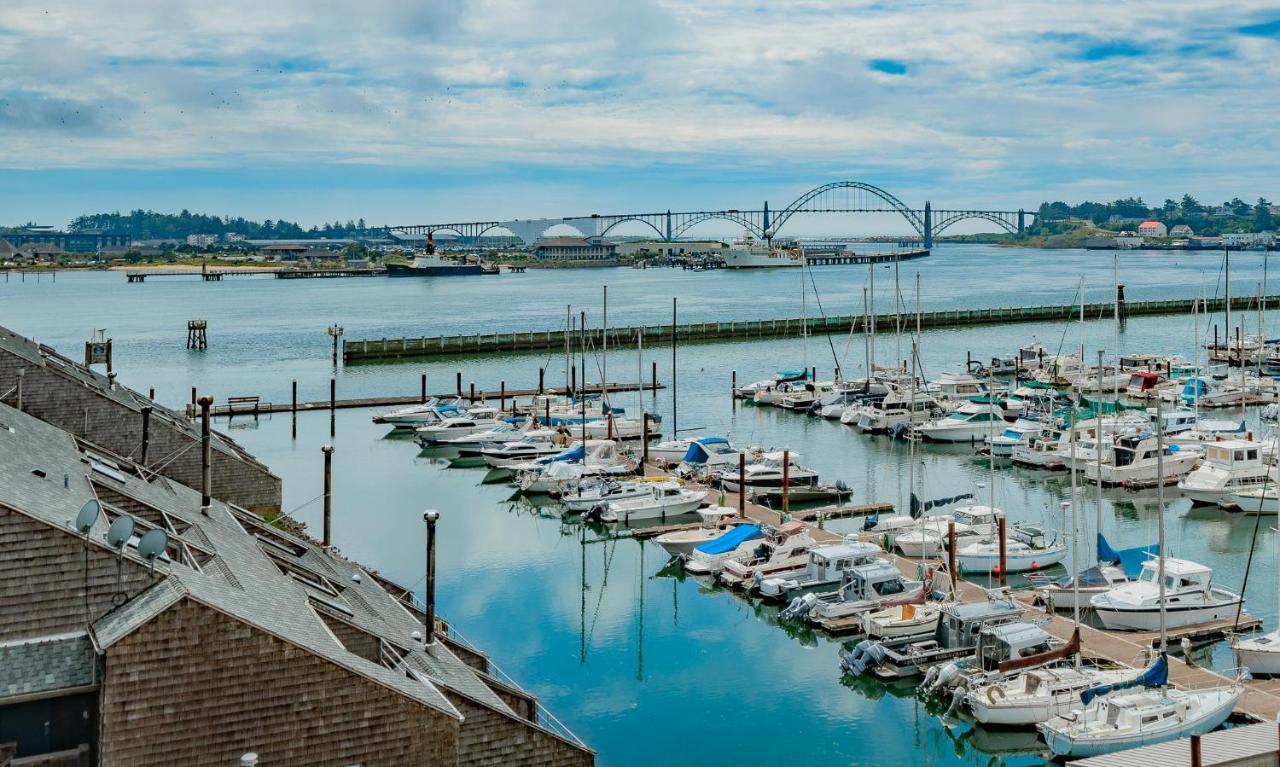 Embarcadero Resort Newport Bagian luar foto